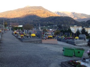Graves decorated with chrysanthemums for Toussaints